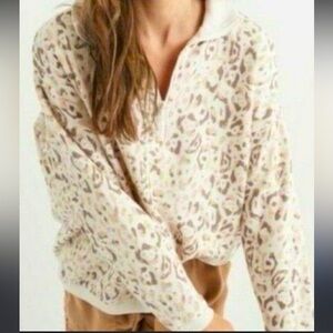 Aerie women’s leopard print oversized sweatshirt size extra small